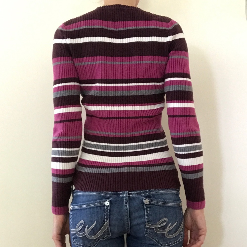 LIKE NEW St. John’s Bay Classic Sweater - Picture 3 of 6